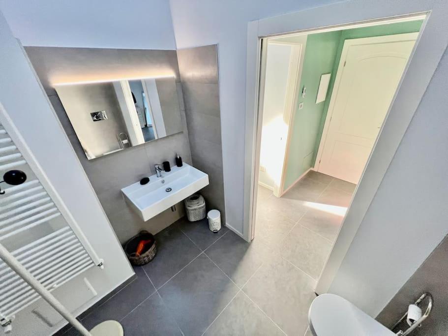Appartement Prestigioso Attico A Passo Duomo By Revenue House à Casale Monferrato Extérieur photo